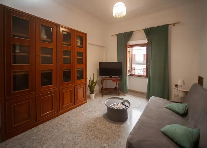 House - Termini Esquilino Апартаменты *